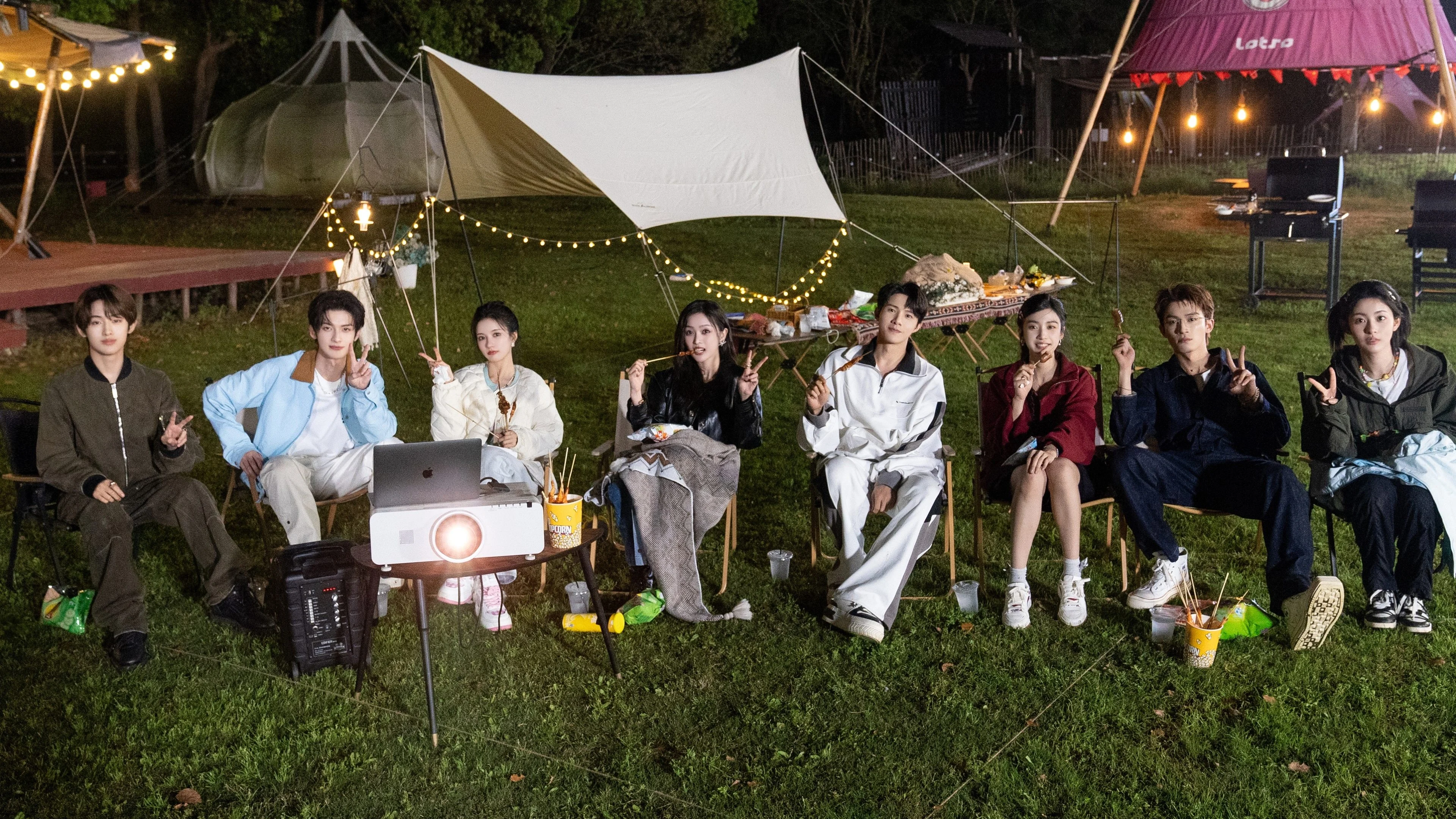 Ngũ Phúc Lâm Môn : Bạn Bè Cùng Hưởng - Perfect Match : Friendship Sharing