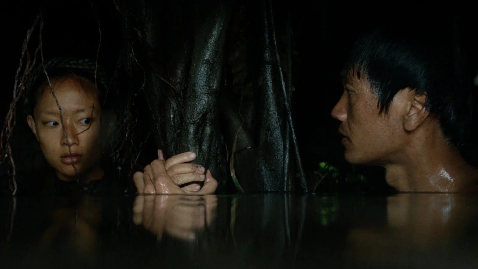 Địa Đạo: Mặt Trời Trong Bóng Tối - Tunnels: Sun In The Dark