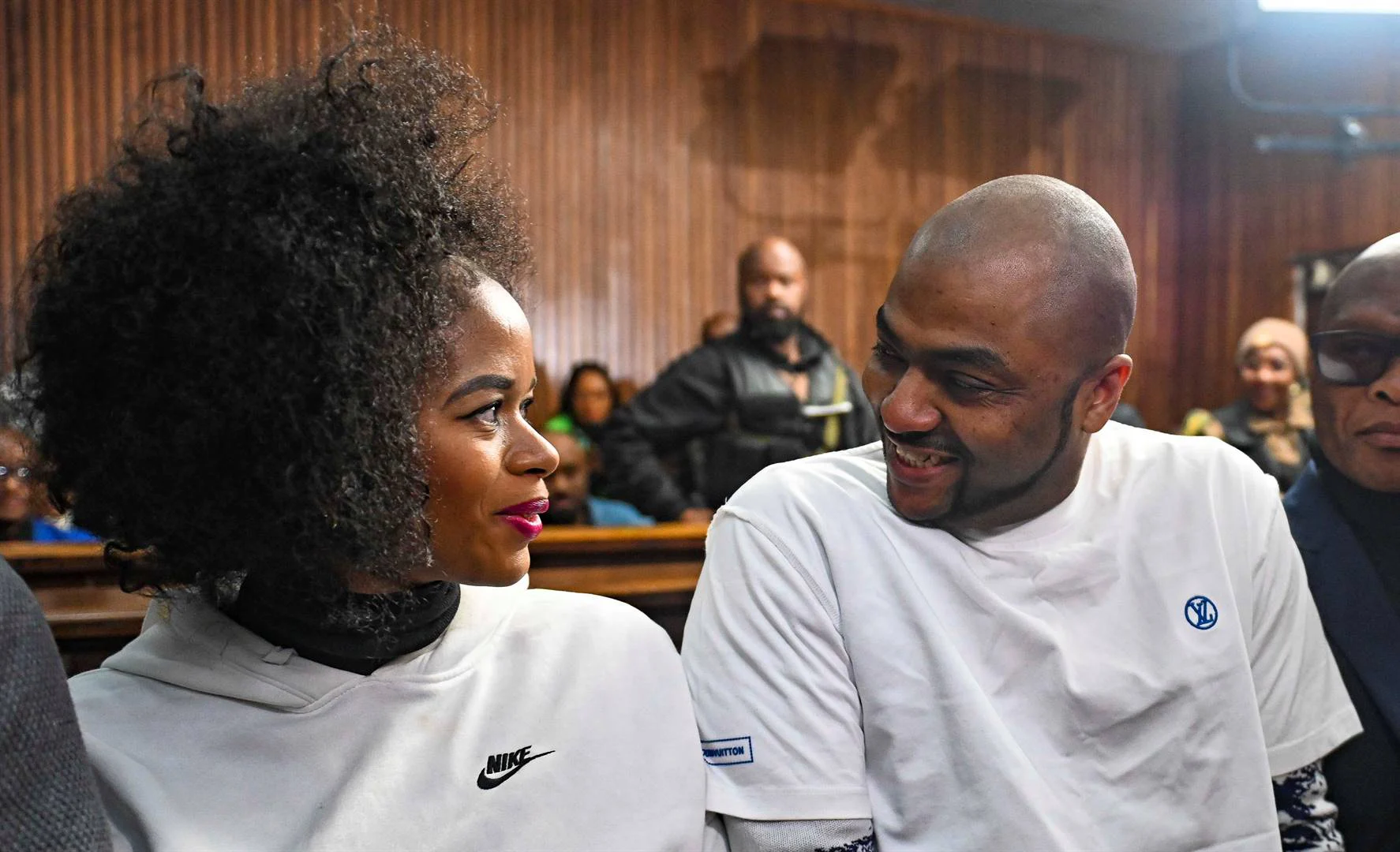 Người đẹp và đồng phạm Bester - Beauty And The Bester